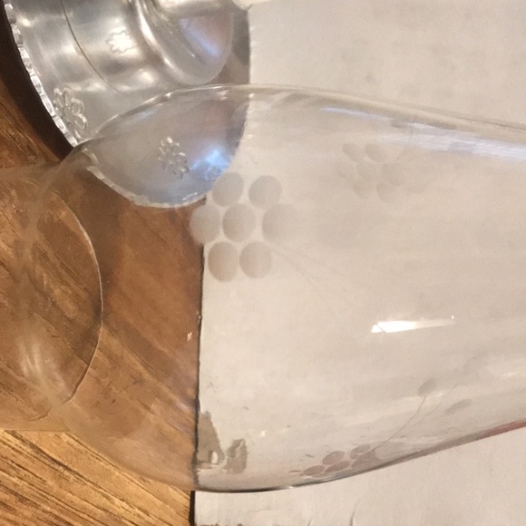 Beautiful vintage embossed silver plated hurricane style glass candle holder - Picture 4 of 13